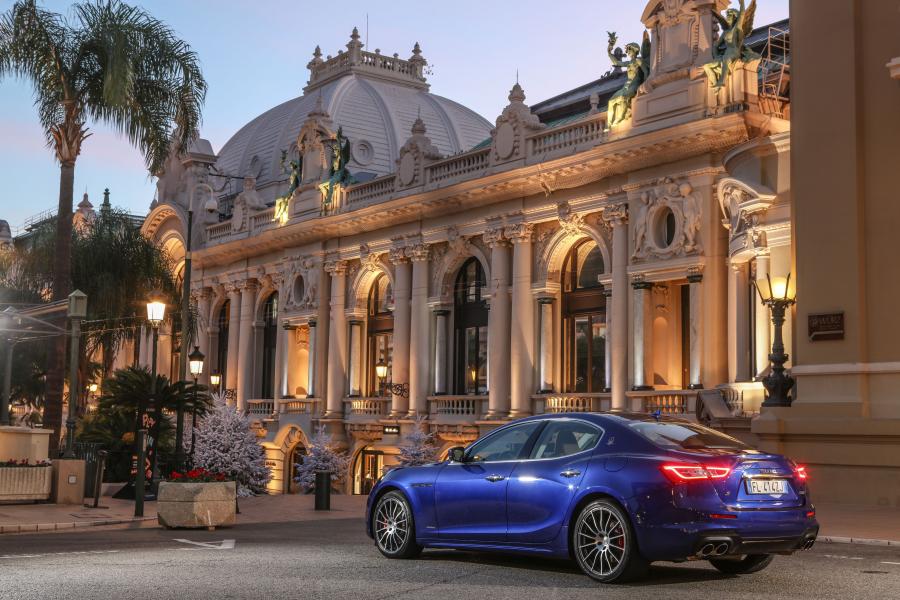  Maserati Ghibli S GranSport 2017 года  (фото 5 из 40)